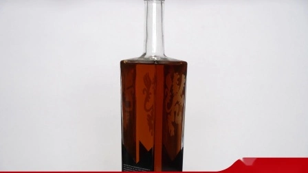 Commercio all'ingrosso 1000ml 750ml 500ml 375ml 200ml 100ml Bottiglia di vetro Gin Whisky Vodka Spiriti Bottiglia di vetro per liquore con tappo in sughero